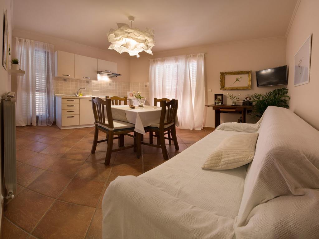 Apartment Duketis โรวีน ภายนอก รูปภาพ